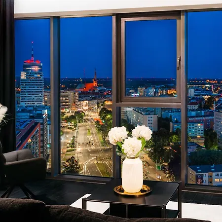 Hanza Black & White 17th Floor & Pool Parking By Stayly Štetín