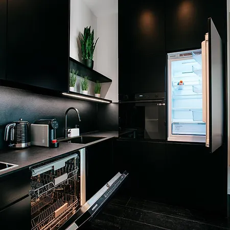 Apartmán Hanza Black & White 17th Floor & Pool Parking By Stayly